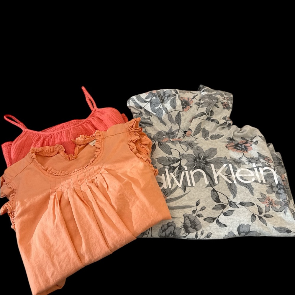 3️⃣piece bundle SZ M :UniversalThreads pieces & CK floral long sleeve with hood